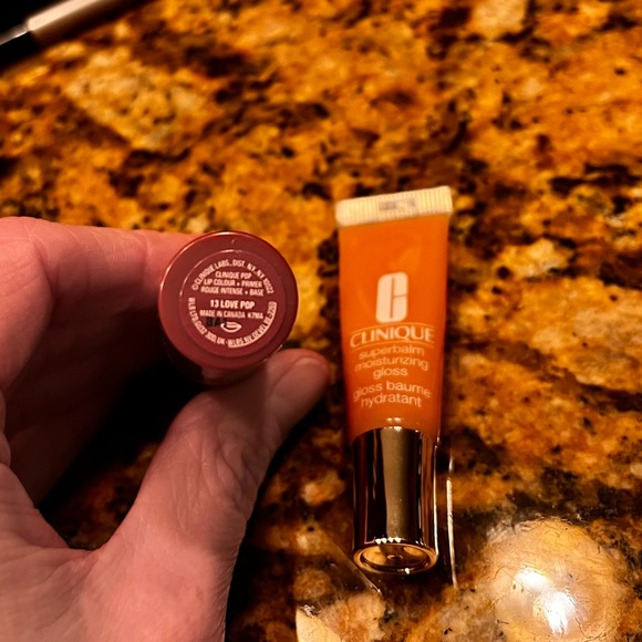 Clinique Makeup and Skin Care Bundle - Picture 4 of 9